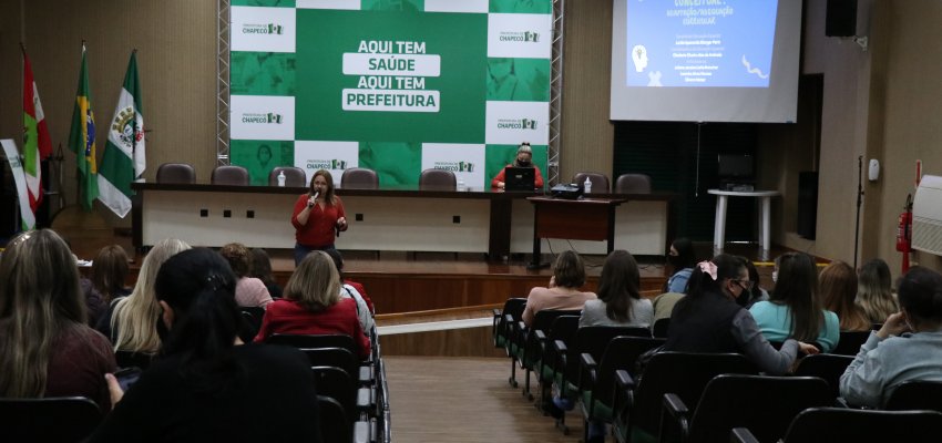 Educação Especial recebe capacitação