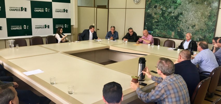 Reunião discute futuro da Efapi 