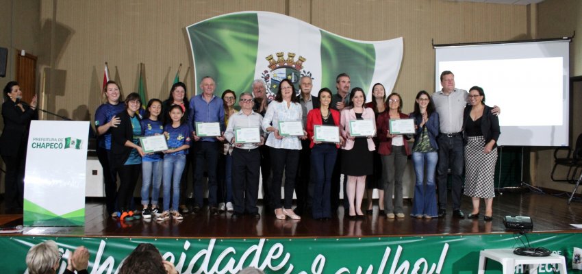 Prefeitura de Chapecó premia cidadãos comprometidos com a causa Lixo Zero 