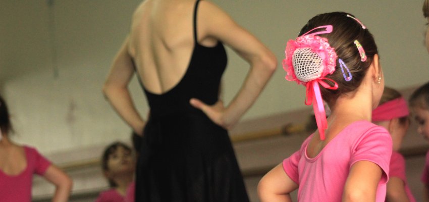 Inicia per&iacute;odo de matr&iacute;culas na Escola de Artes