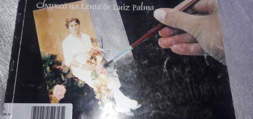 Biblioteca Pública realiza exposição sobre História de Chapecó 