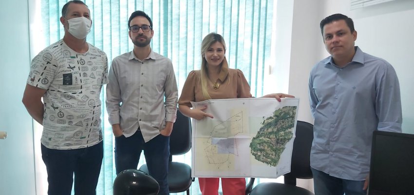 Regularização Fundiária e Casan alinham parceria para ampliação de redes de água