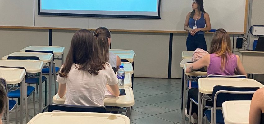 Vigil&acirc;ncia Sanit&aacute;ria realiza palestras de orienta&ccedil;&atilde;o