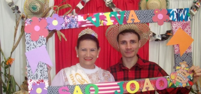 Festa Junina re&uacute;ne idosos em Chapec&oacute;