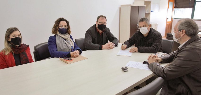 Administração assina protocolo de financiamento