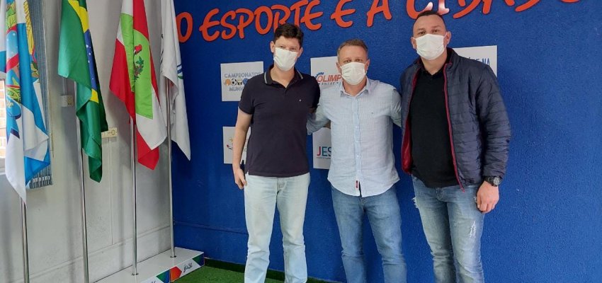 Equipe da Fundação de Esporte de Chapecó conhece experiências de outros municípios