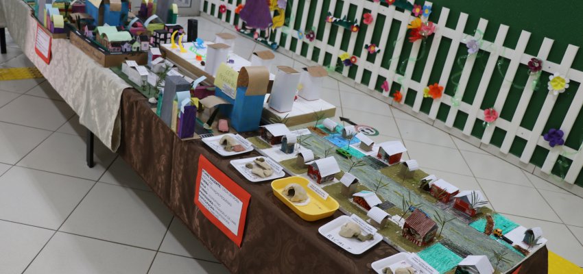 CEIM Pequeno Príncipe realiza exposição de maquetes de moradias