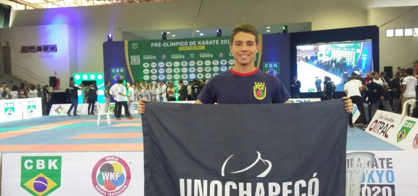 Atleta do Karate de Chapec&oacute; &eacute; destaque em SC