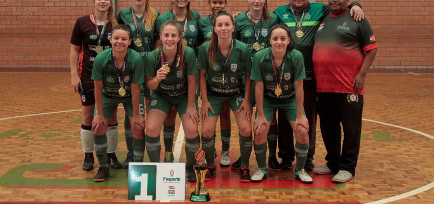 Futsal feminino de Chapecó é tri nos JESC