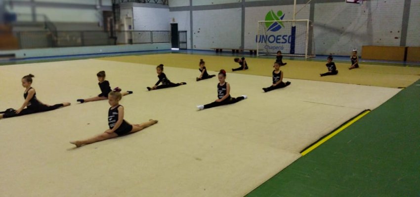 Formação de atleta da ginástica começa cedo