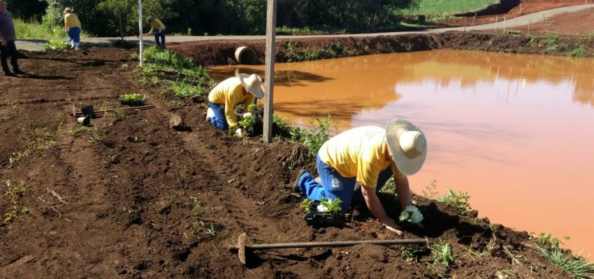 Cronograma semanal de a&ccedil;&otilde;es de infraestrutura nos Bairros, Escolas e Interior do Munic&iacute;pio