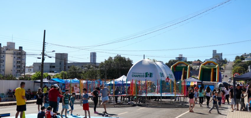CEIMs e EBMs dos bairros Santa Maria e Esplanada realizam Rua de Lazer