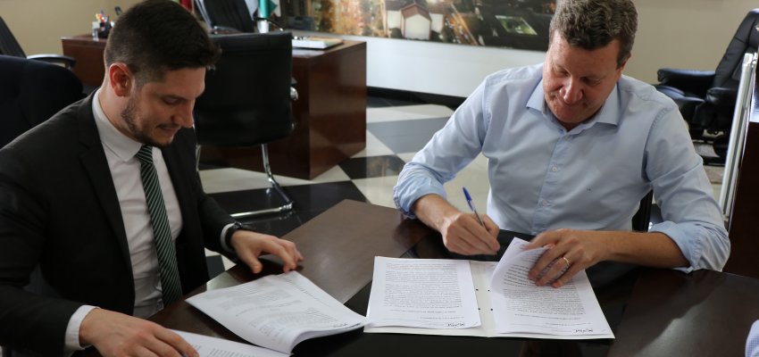 Prefeitura firma TAC com MPSC para estruturar Sistema de Controle Interno