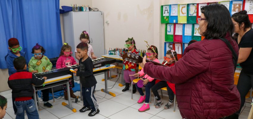 Dia das Crian&ccedil;as &eacute; comemorado na Rede Municipal de Ensino