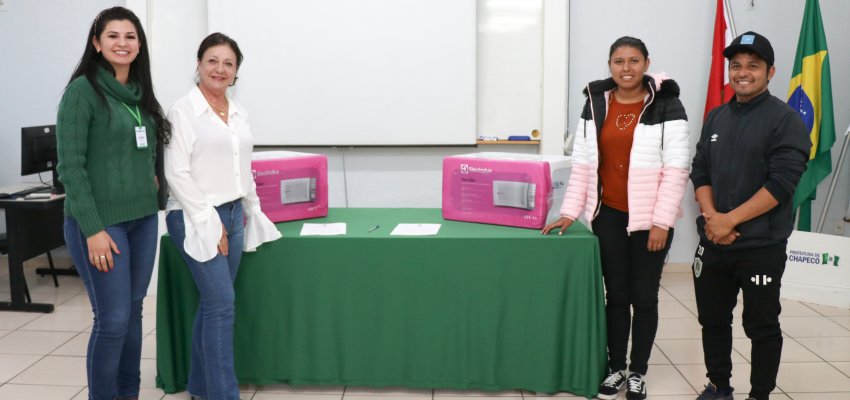 CEIMs Ind&iacute;genas recebem equipamentos