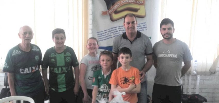 Xadrez chapecoense recebe materiais