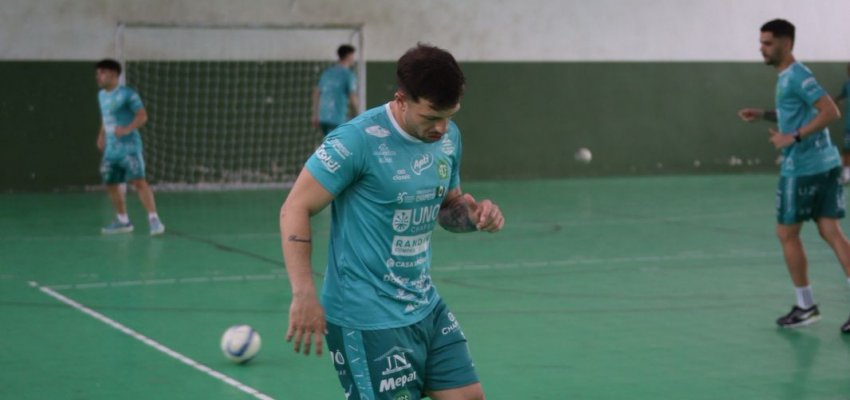Chape Futsal vira a chave e encara jogo decisivo da Série Ouro