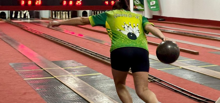 Bolão 23 feminino garante vaga na semifinal do JASC