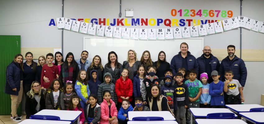Salas de aula da EBM Água Amarela são reformadas pela iniciativa privada