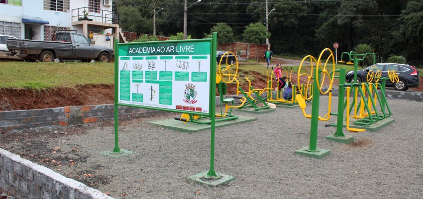 Prefeitura entrega obras e anuncia Projeto Social no Expoente