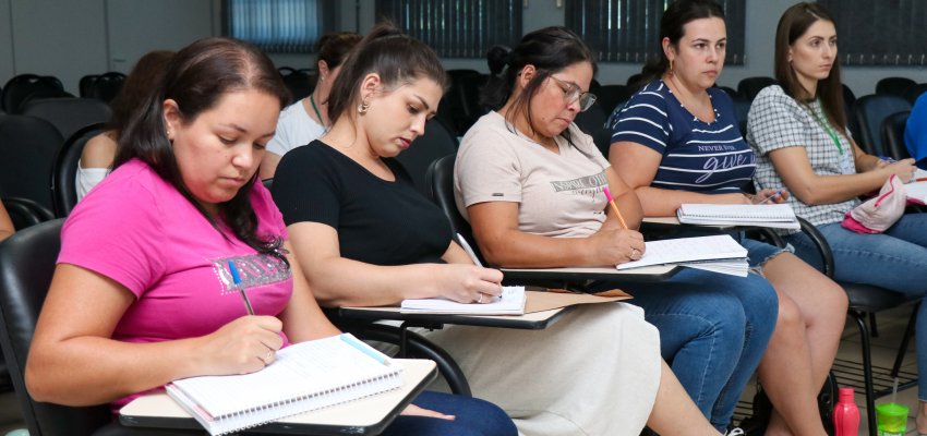 Curr&iacute;culo Base da Educa&ccedil;&atilde;o Infantil Municipal &eacute; tema de forma&ccedil;&atilde;o de Equipes Gestoras