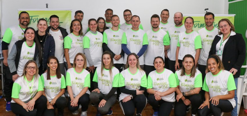 Professores de Educa&ccedil;&atilde;o F&iacute;sica participam de forma&ccedil;&atilde;o