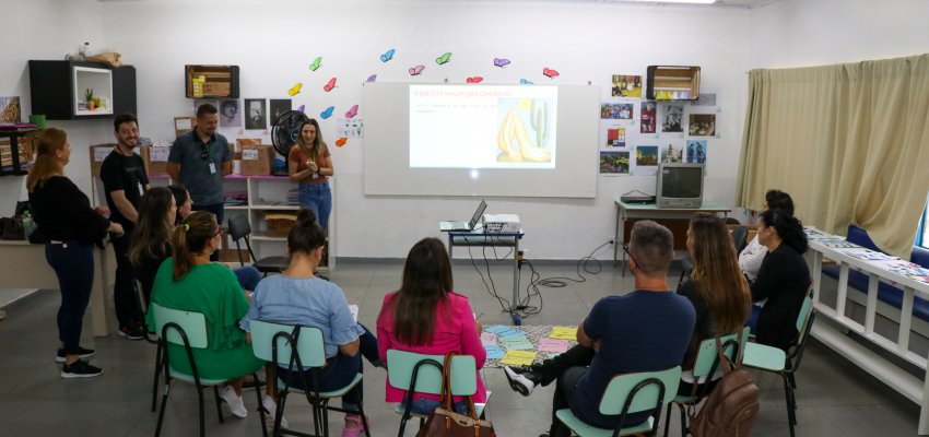 Secretaria de Educa&ccedil;&atilde;o realiza forma&ccedil;&atilde;o continuada em formato de imers&atilde;o