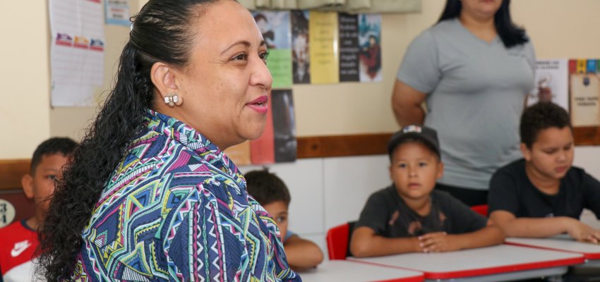 Institui&ccedil;&otilde;es de ensino realizam homenagens ao Dia da Mulher