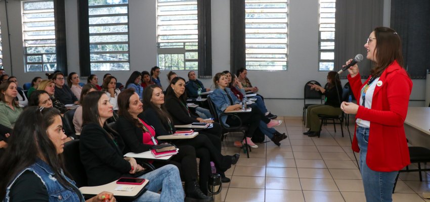 Professores participam de forma&ccedil;&atilde;o em Altas Habilidades e Superdota&ccedil;&atilde;o
