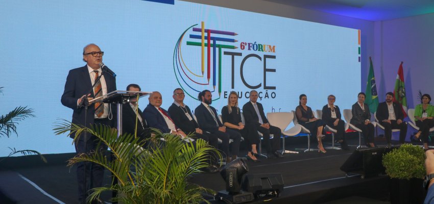 Servidores municipais participam do 6º Fórum TCE Educação