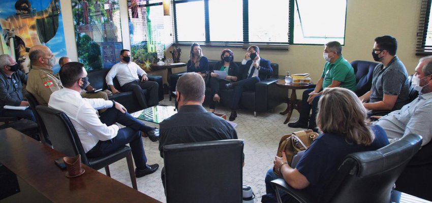 Reuni&atilde;o trata sobre medidas para conter imigra&ccedil;&atilde;o ilegal