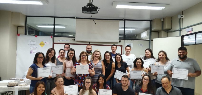 Educa&ccedil;&atilde;o retoma curso de ingl&ecirc;s para inclus&atilde;o social