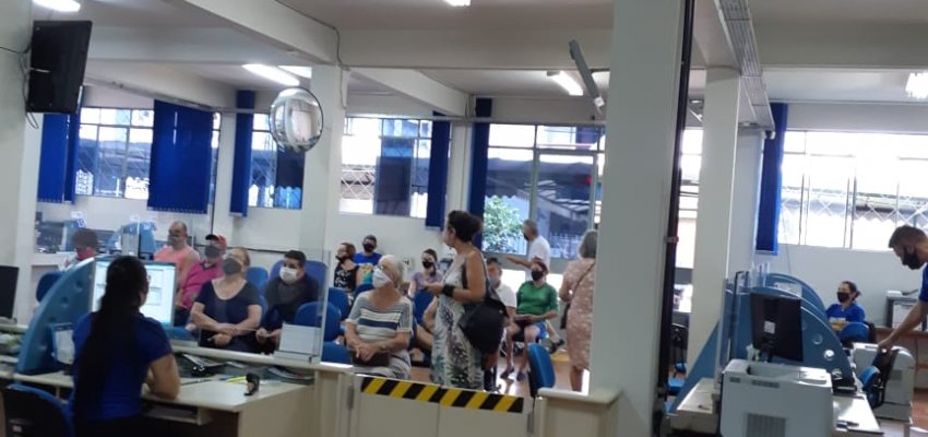 Inicia a distribui&ccedil;&atilde;o dos carn&ecirc;s do IPTU