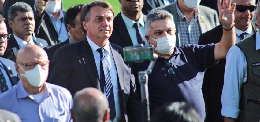 Presidente Bolsonaro visita Arena Condá e agroindústria em Chapecó
