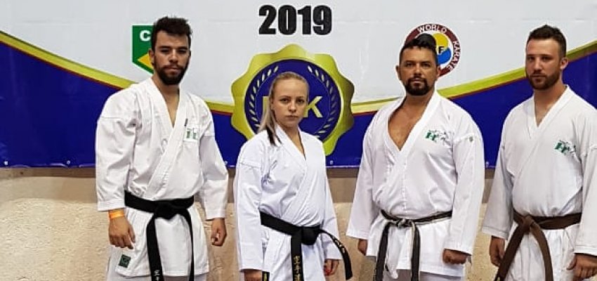 Karate participa de curso em Joinville