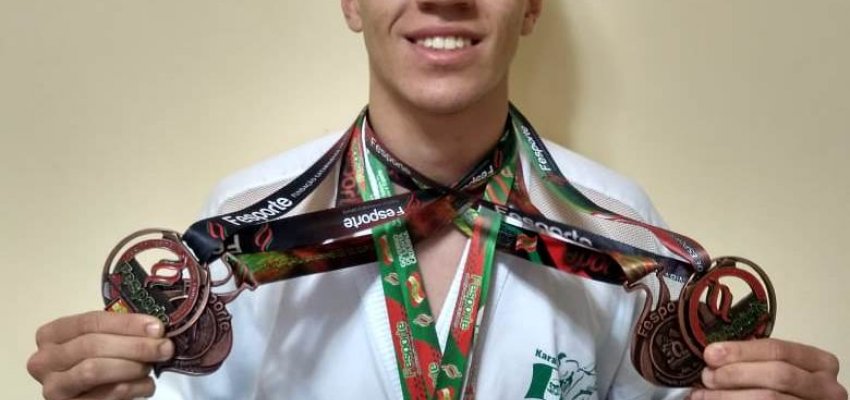 Atleta do Karate comemora resultados nos Joguinhos Abertos