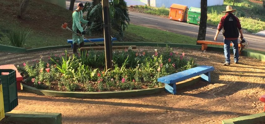 Cronograma semanal de a&ccedil;&otilde;es de infraestrutura nos Bairros, Interior e Escolas do Munic&iacute;pio