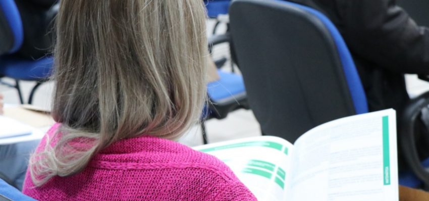 Professores municipais de Português e Matemática aprimoram conhecimentos