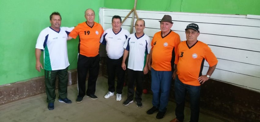 Conhecidos semifinalistas do Municipal de Bocha
