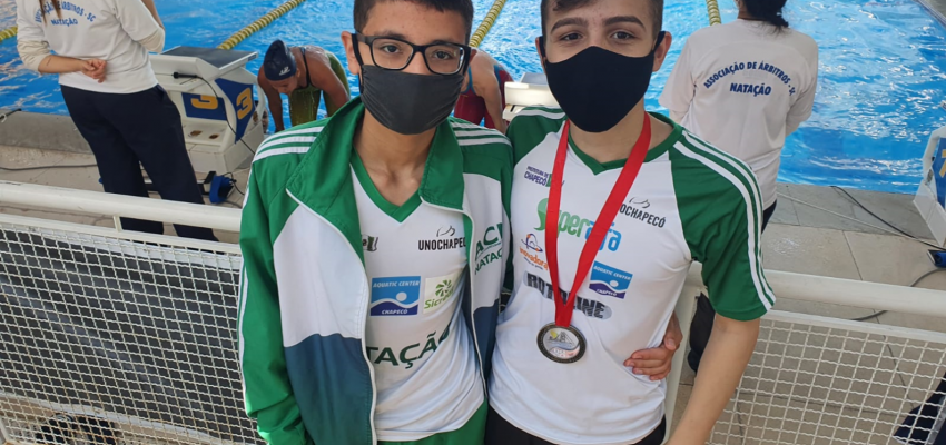 Equipe de Natação traz medalha de prata em seletiva na capital