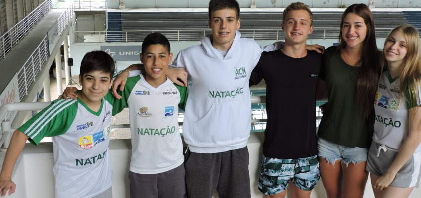 Natação da ACN conquista medalhas e encerra temporada 2019