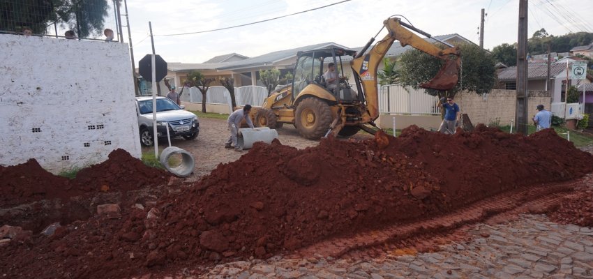 Asfalto nos Bairros: Começam as obras no Vila Real 