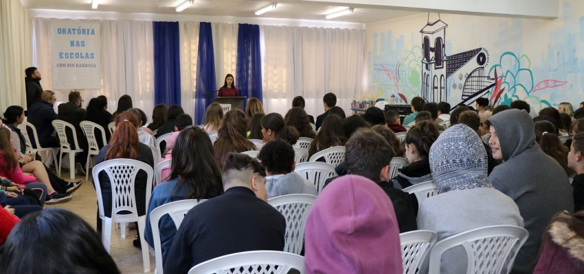 Projeto Oratória nas Escolas 2019 movimenta escolas de Chapecó 
