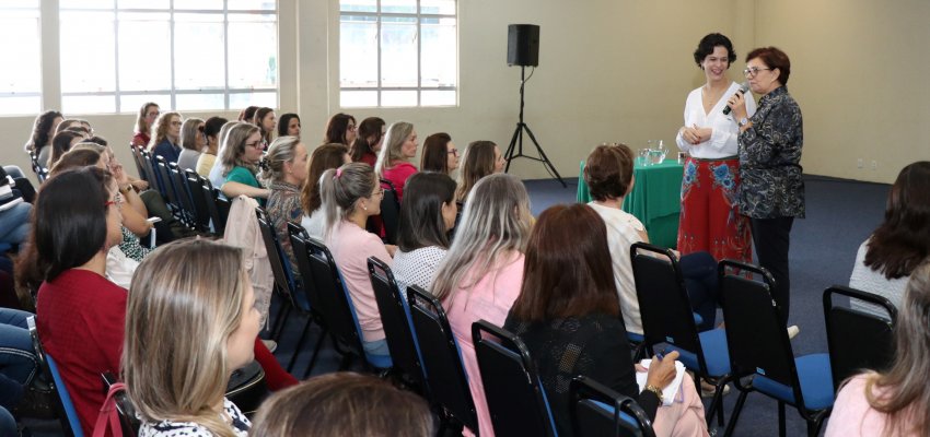Manejo de Estresse é tema de palestra para profissionais da Rede Municipal de Ensino