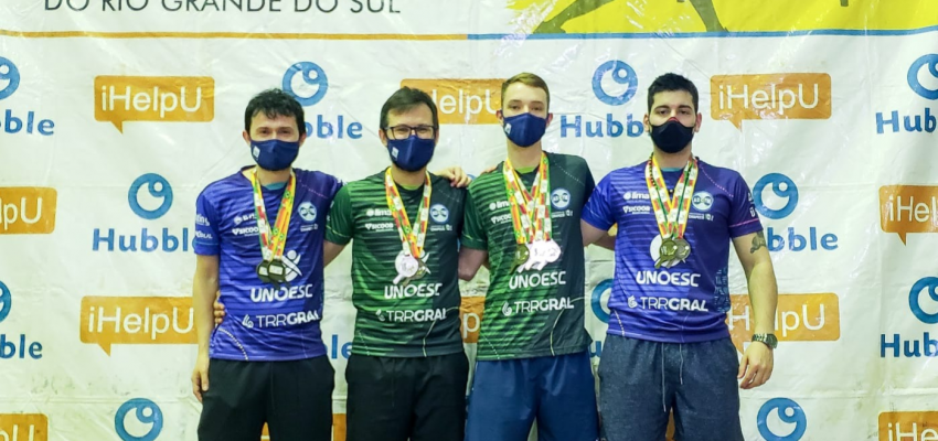Equipe chapecoense de tênis de mesa conquista dez medalhas no RS