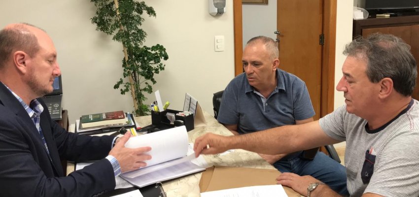 Vice-presidente da ALESC apoia Pista de Atletismo no Verd&atilde;o