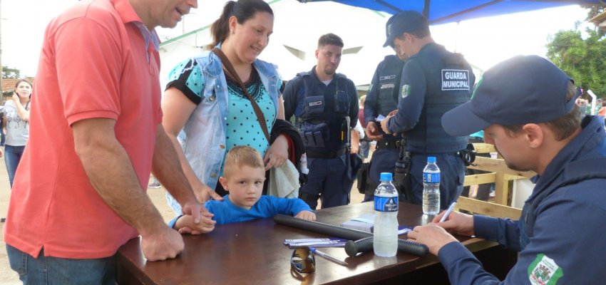 Postos de identificação de crianças garantem tranquilidade aos pais na Efapi
