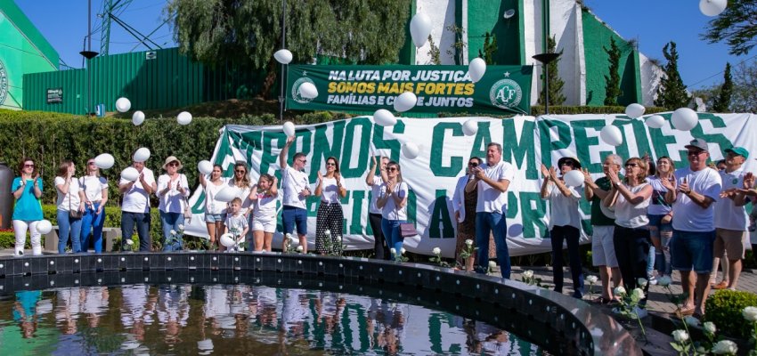 Prefeitura, Chapecoense e Familiares promovem momentos de reflexão e homenagens na sexta-feira