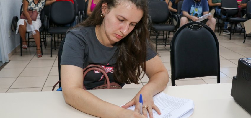 Professores convocados escolhem vagas do concurso público