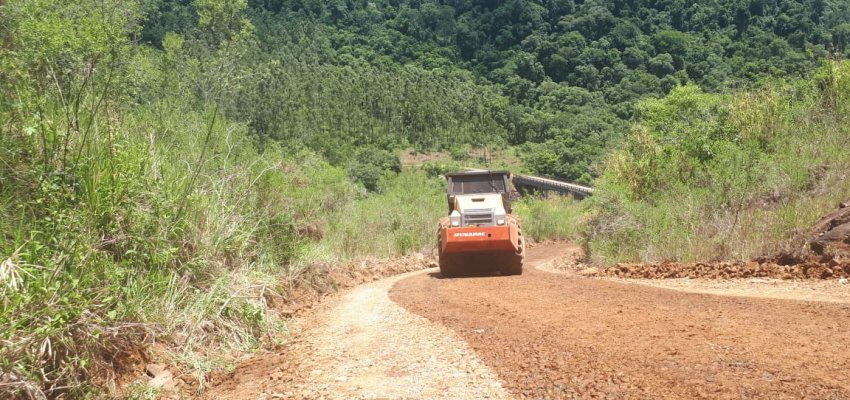 Cronograma semanal de ações de infraestrutura nos Bairros, Escolas e Interior do Município